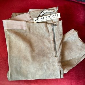 Alice + Olivia by Stacey Bendet Grey Lamb Leather Size 8 Pants NWT